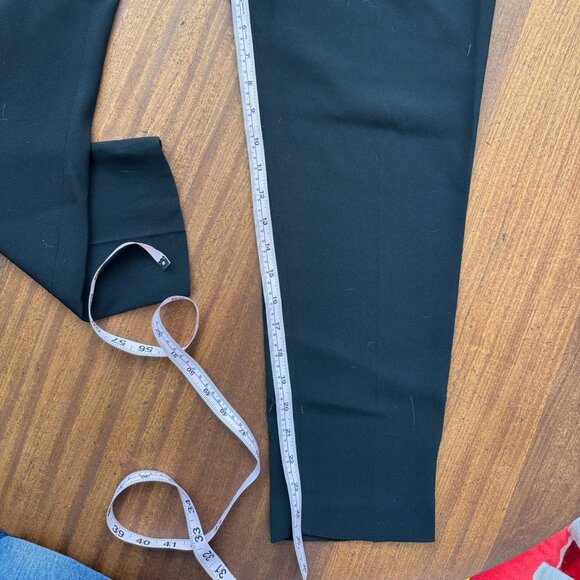 ✨ Babaton/Aritzia | Pleated Front Pull on Dress Pant Black | Size 6 ✨ - Picture 9 of 9